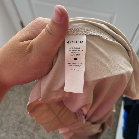 NEW Athleta Skyline Pant II in Tan Khaki Size 18 Paper Bag Waist MSRP $89 - Picture 8 of 8